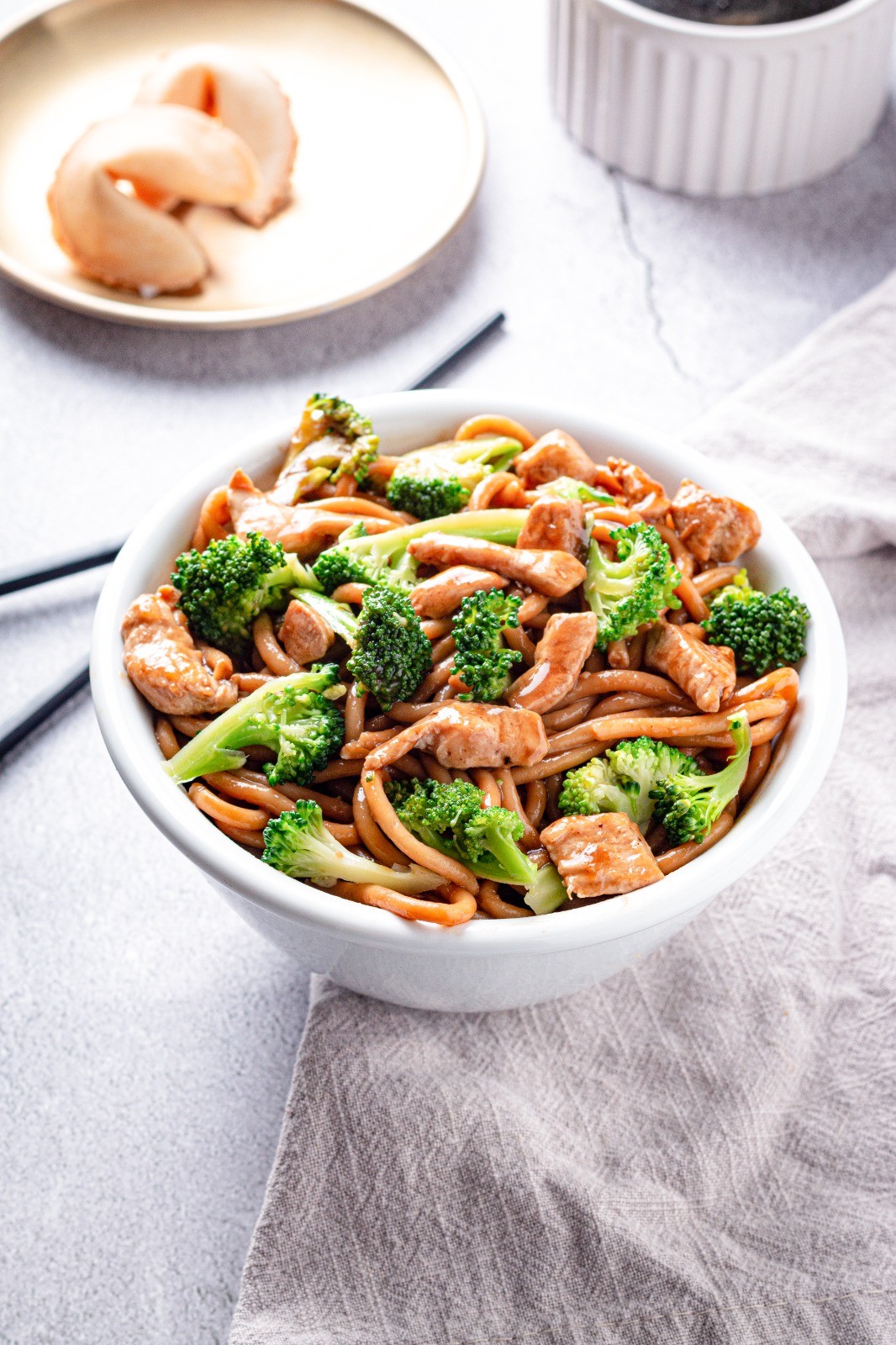 Yakisoba de Frango Com Brócolis